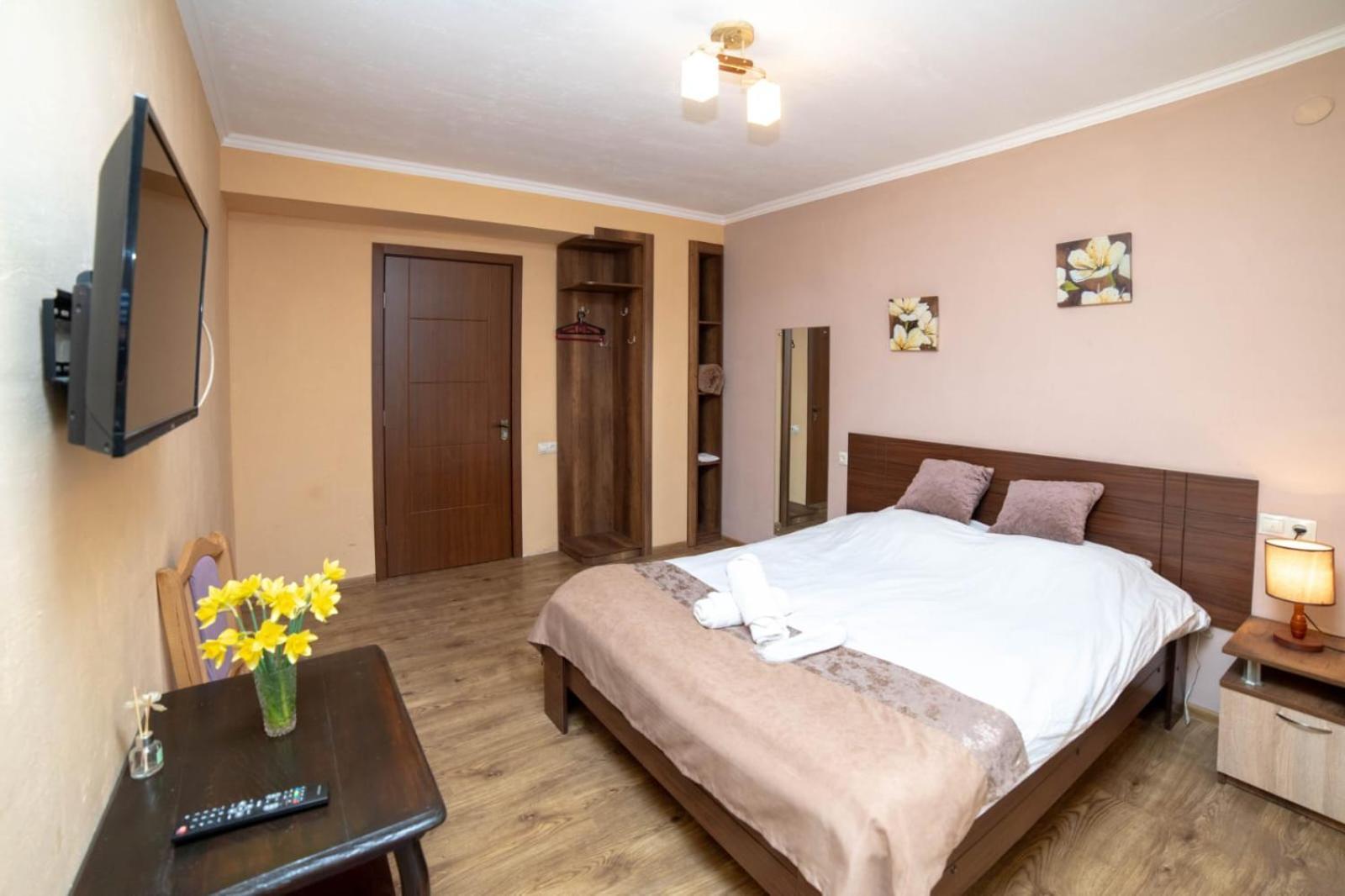 Guest House Kavkasioni 33 تأيلافي المظهر الخارجي الصورة