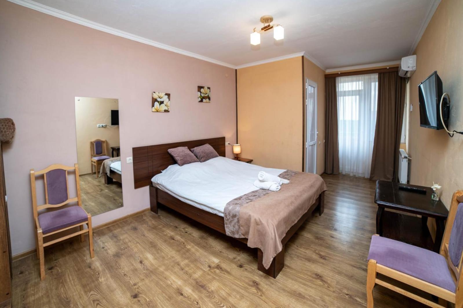 Guest House Kavkasioni 33 تأيلافي المظهر الخارجي الصورة