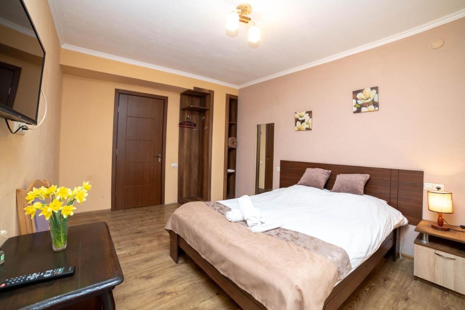 Guest House Kavkasioni 33 تأيلافي المظهر الخارجي الصورة