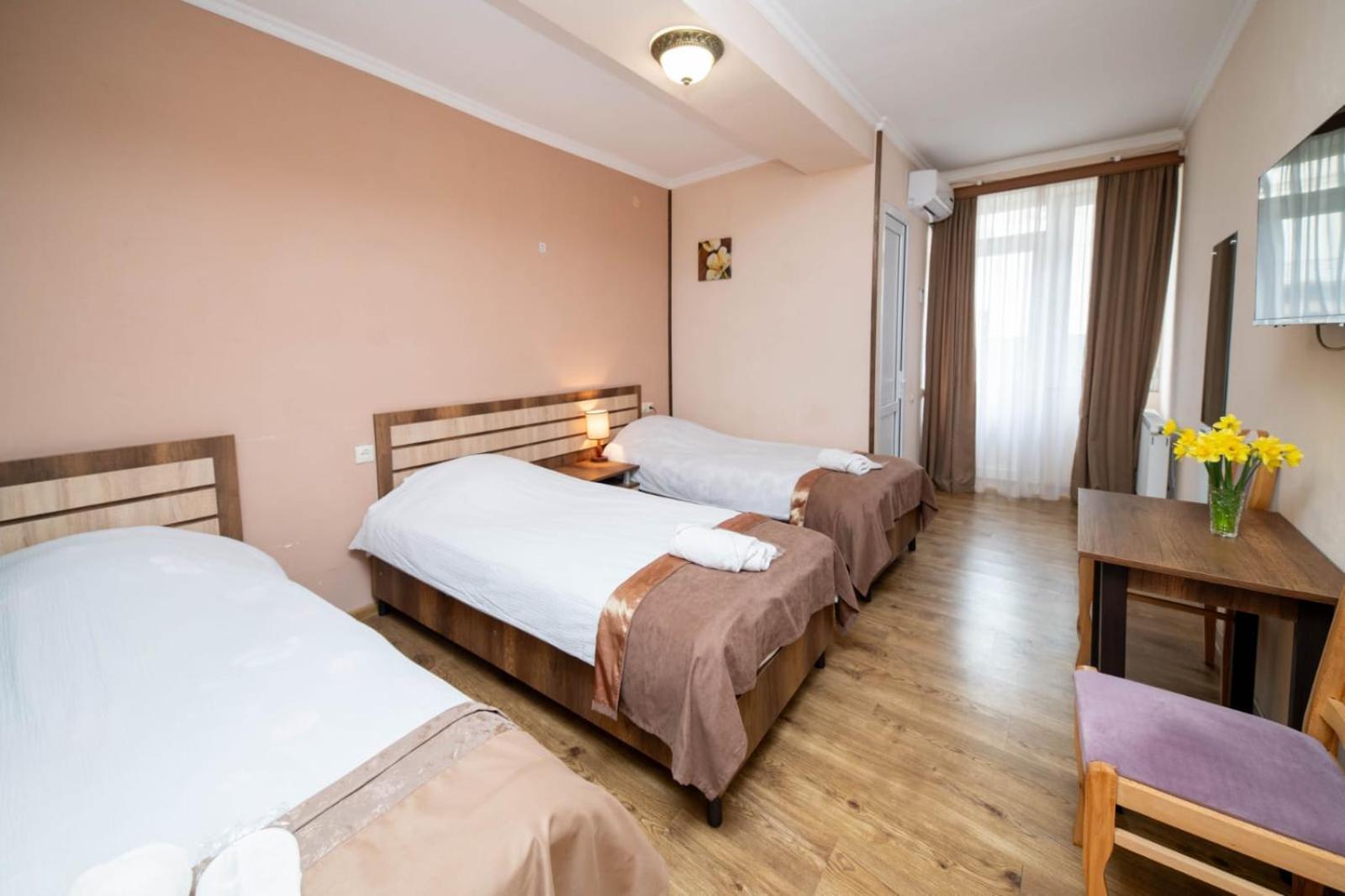Guest House Kavkasioni 33 تأيلافي المظهر الخارجي الصورة