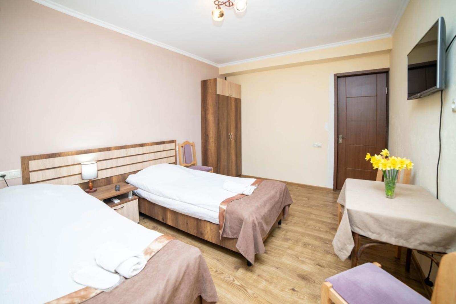 Guest House Kavkasioni 33 تأيلافي المظهر الخارجي الصورة