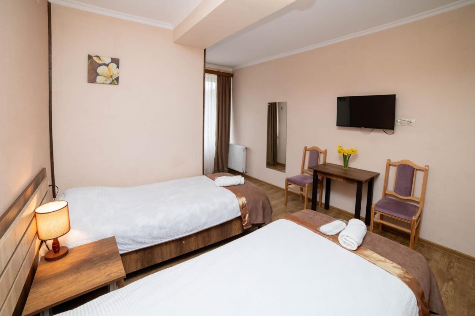 Guest House Kavkasioni 33 تأيلافي المظهر الخارجي الصورة
